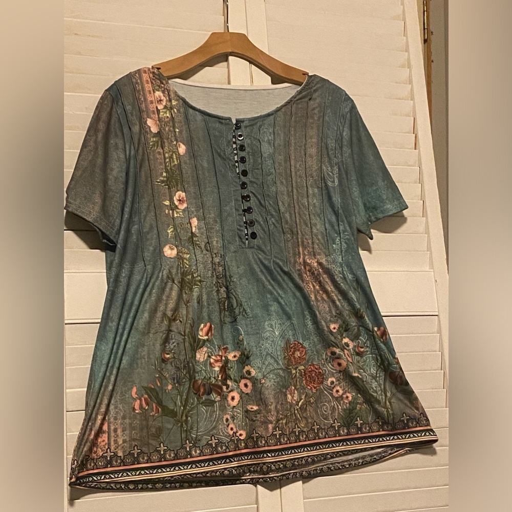 XL print button down front short sleeves blouse